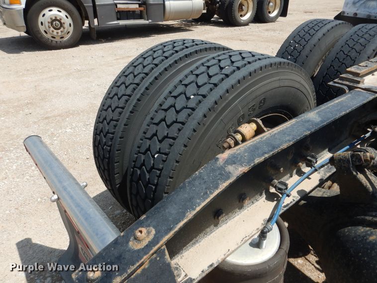 image for item DG4504 2007 Freightliner Columbia  semi truck