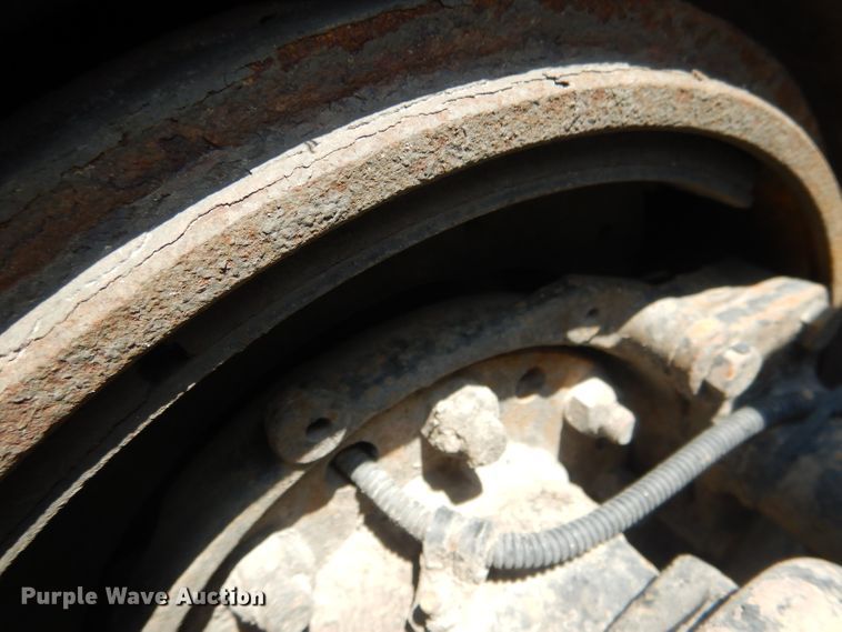 image for item DG4504 2007 Freightliner Columbia  semi truck