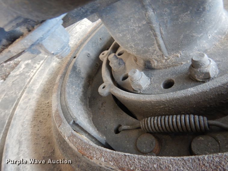 image for item DG4504 2007 Freightliner Columbia  semi truck