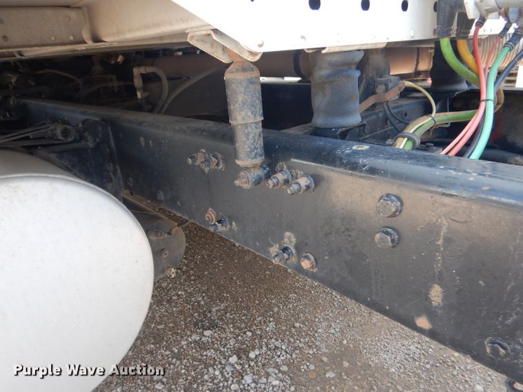 image for item DG4504 2007 Freightliner Columbia  semi truck