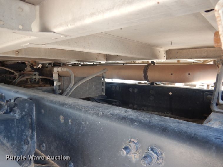 image for item DG4504 2007 Freightliner Columbia  semi truck