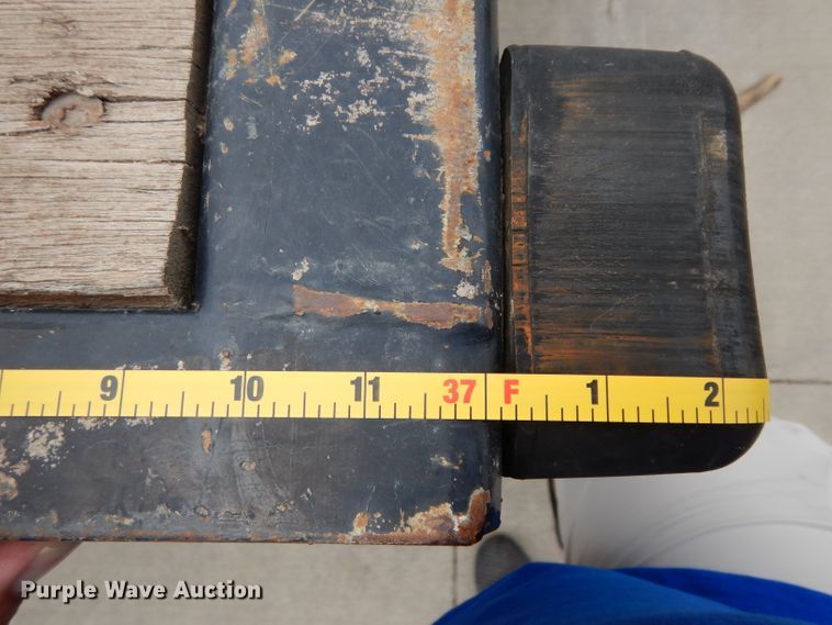 image for item DG6869 2011 Transcraft DTL-2100 drop deck trailer