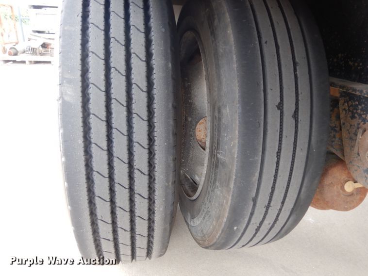 image for item DG6869 2011 Transcraft DTL-2100 drop deck trailer