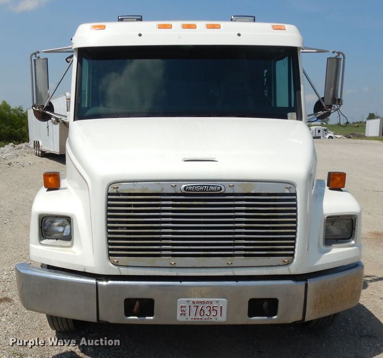 image for item DG7986 1999 Freightliner FL60  flatbed truck