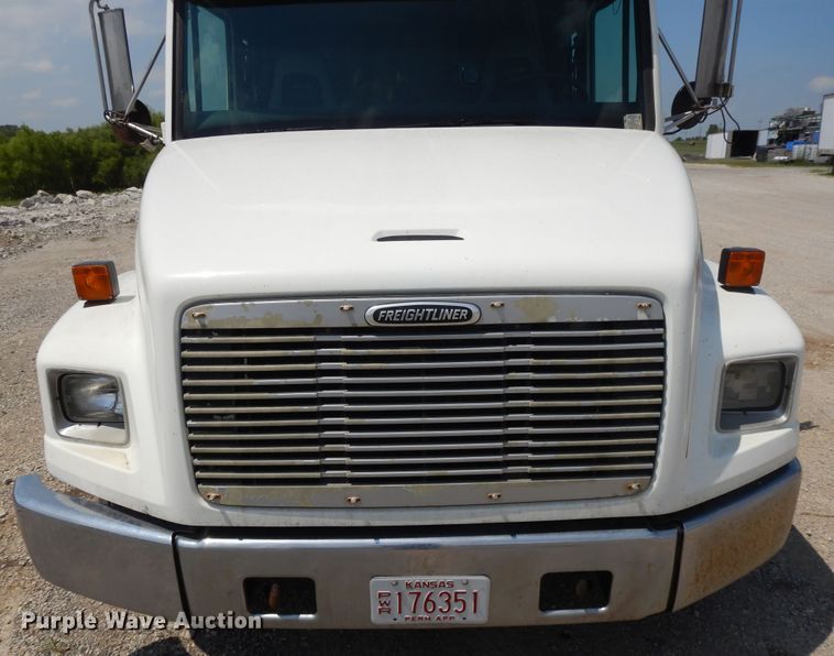 image for item DG7986 1999 Freightliner FL60  flatbed truck