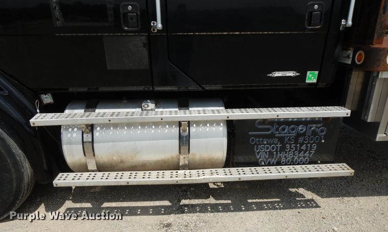 image for item DG7987 2001 Freightliner FL112  flatbed truck