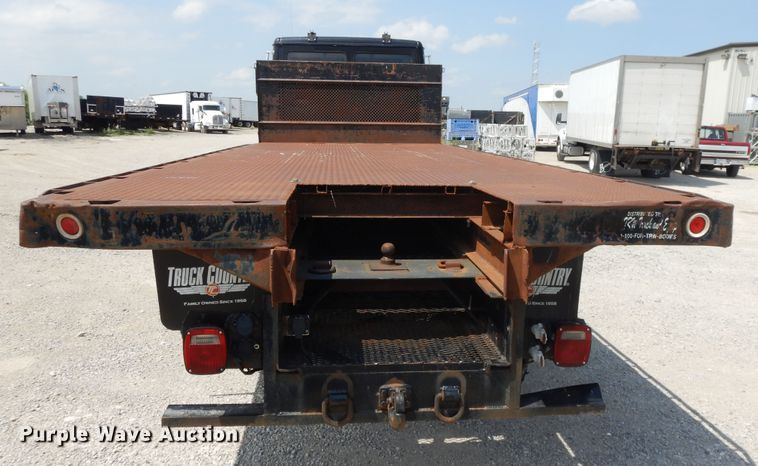 image for item DG7987 2001 Freightliner FL112  flatbed truck
