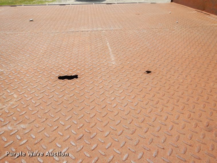 image for item DG7987 2001 Freightliner FL112  flatbed truck