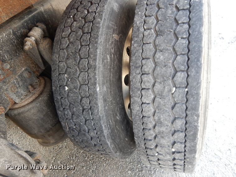 image for item DG7987 2001 Freightliner FL112  flatbed truck