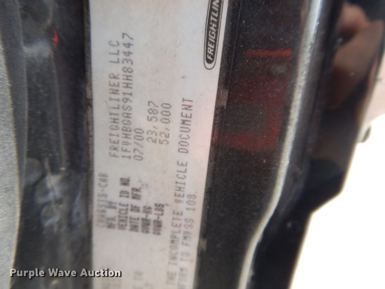 image for item DG7987 2001 Freightliner FL112  flatbed truck