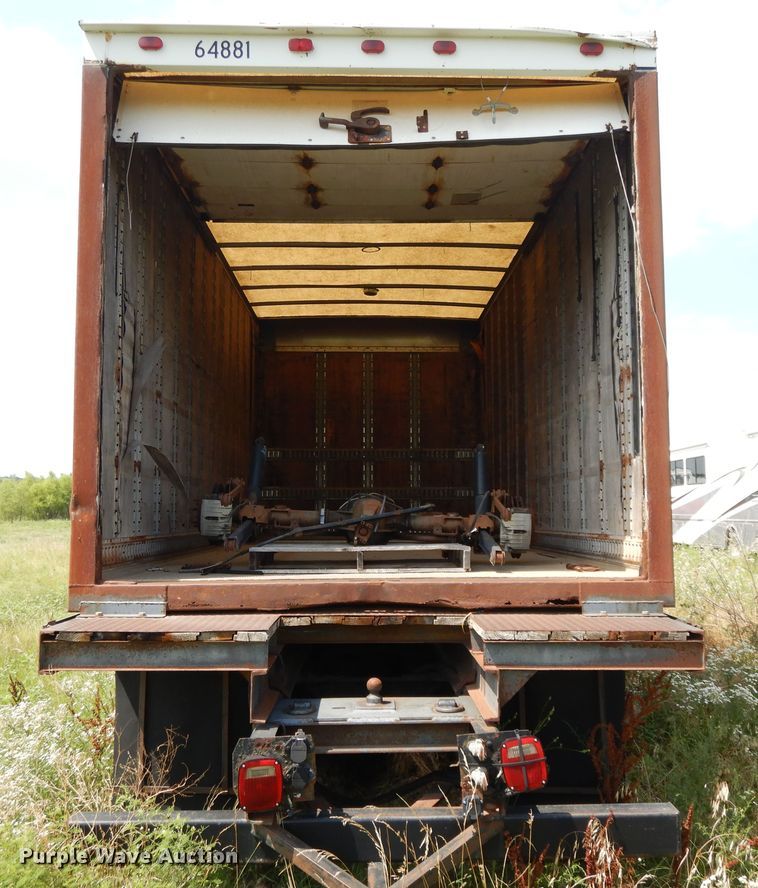 image for item DG7988 2001 Freightliner FL112  box bed truck