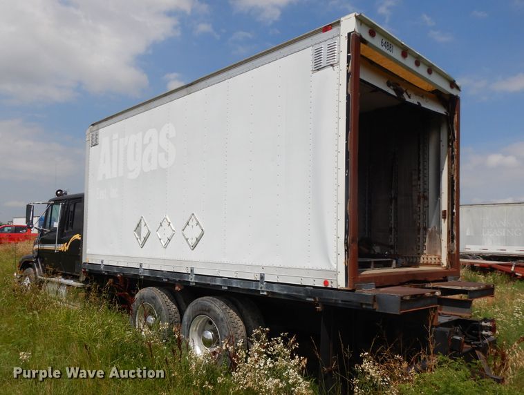 image for item DG7988 2001 Freightliner FL112  box bed truck