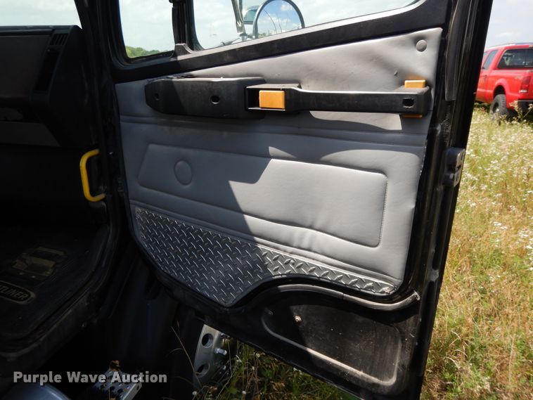 image for item DG7988 2001 Freightliner FL112  box bed truck