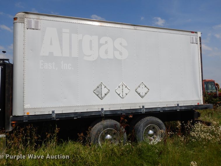 image for item DG7988 2001 Freightliner FL112  box bed truck