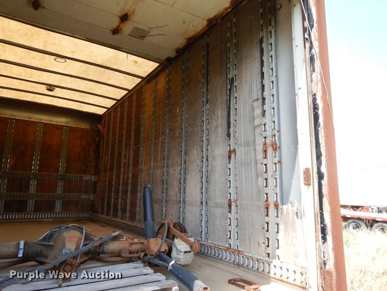 image for item DG7988 2001 Freightliner FL112  box bed truck