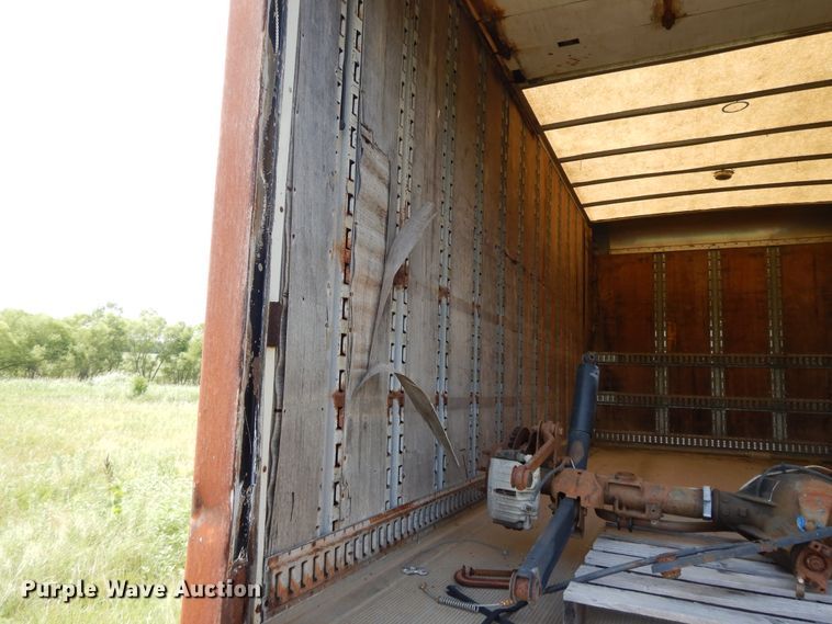 image for item DG7988 2001 Freightliner FL112  box bed truck