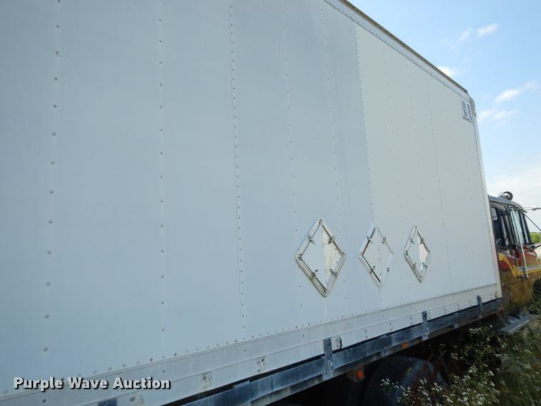 image for item DG7988 2001 Freightliner FL112  box bed truck