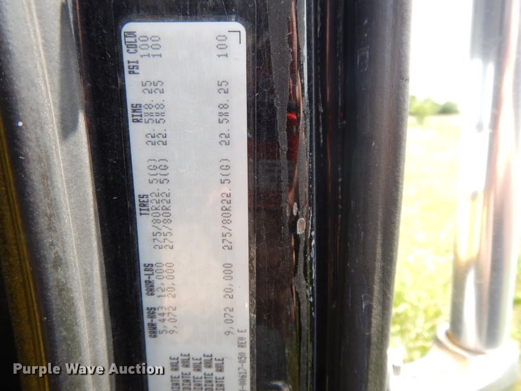 image for item DG7988 2001 Freightliner FL112  box bed truck