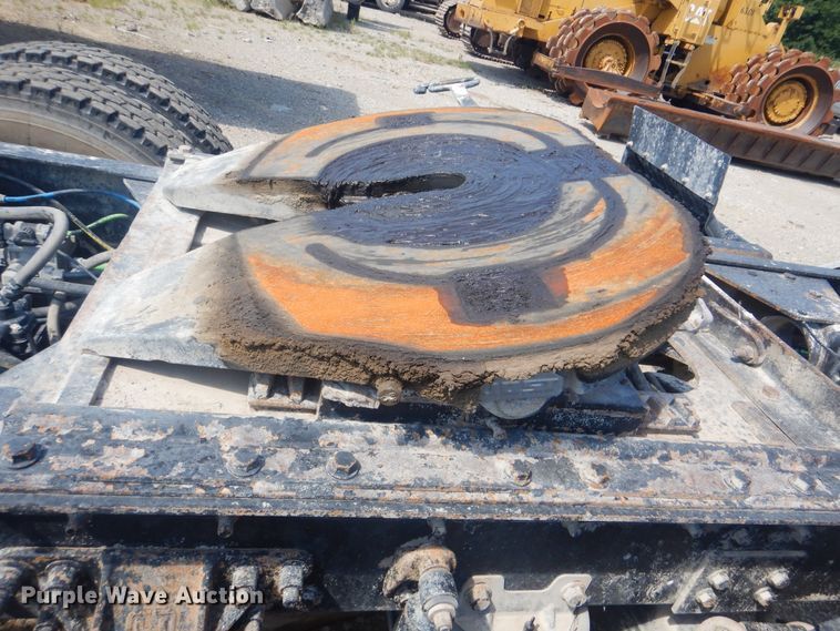 image for item DG8637 2007 International 5900i  semi truck