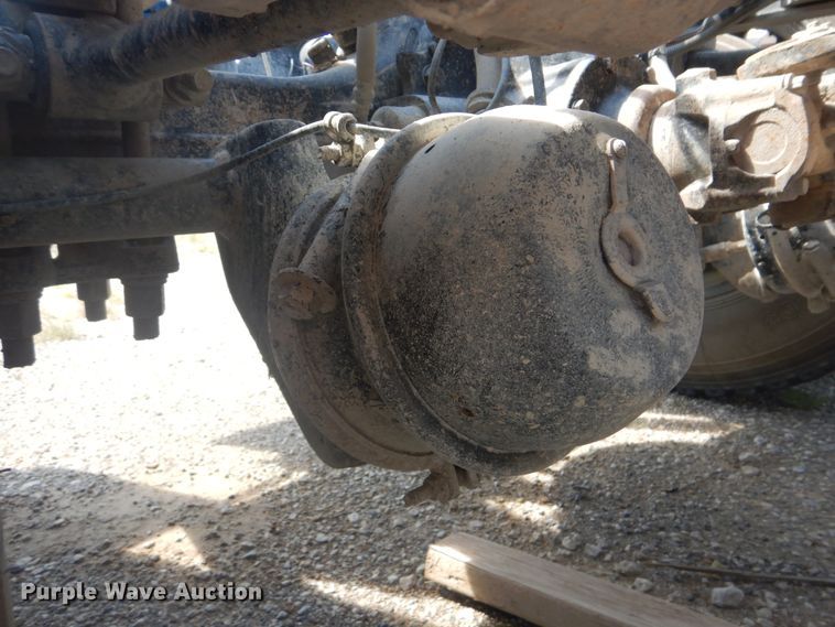 image for item DG8637 2007 International 5900i  semi truck