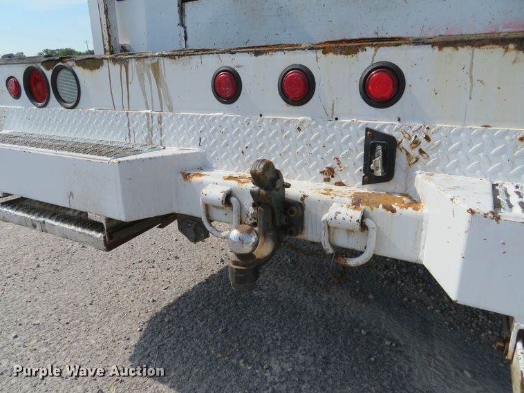 image for item DH1049 2006 Ford F450 Super Duty XL  utility truck with crane