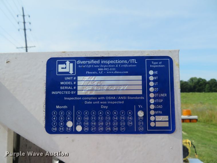 image for item DH1049 2006 Ford F450 Super Duty XL  utility truck with crane