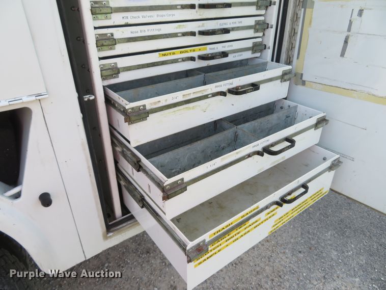 image for item DH1049 2006 Ford F450 Super Duty XL  utility truck with crane