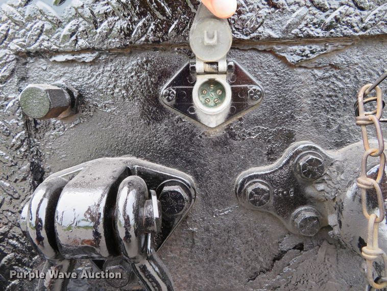 image for item DH1083 2010 Freightliner Business Class M2  Crew Cab utility truck