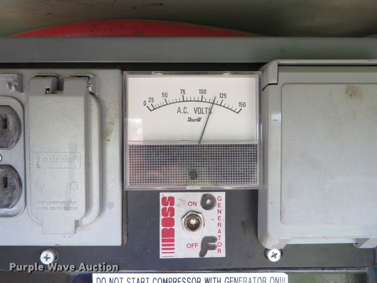 image for item DH1083 2010 Freightliner Business Class M2  Crew Cab utility truck