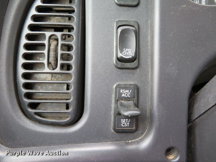 image for item DH1083 2010 Freightliner Business Class M2  Crew Cab utility truck