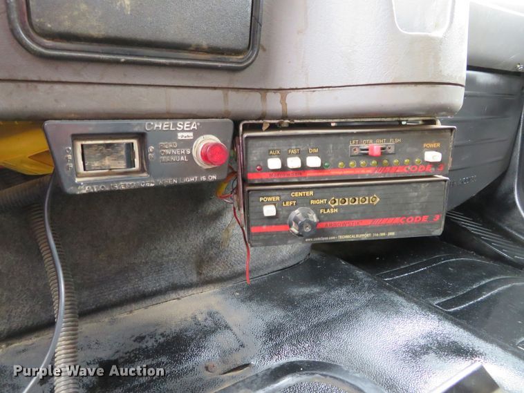 image for item DH1083 2010 Freightliner Business Class M2  Crew Cab utility truck