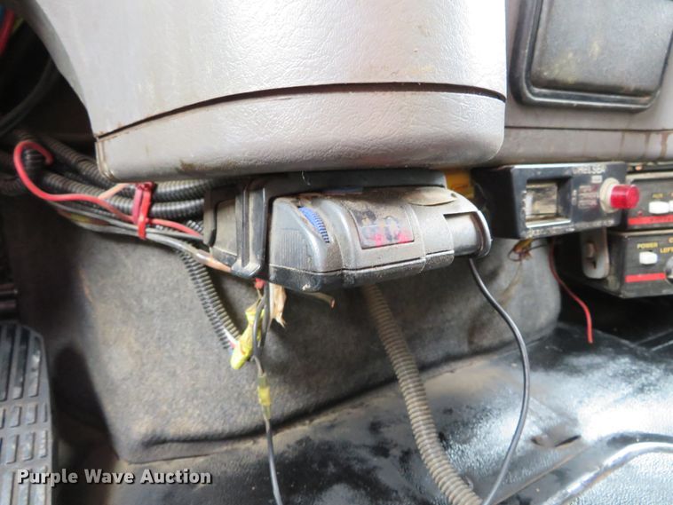 image for item DH1083 2010 Freightliner Business Class M2  Crew Cab utility truck