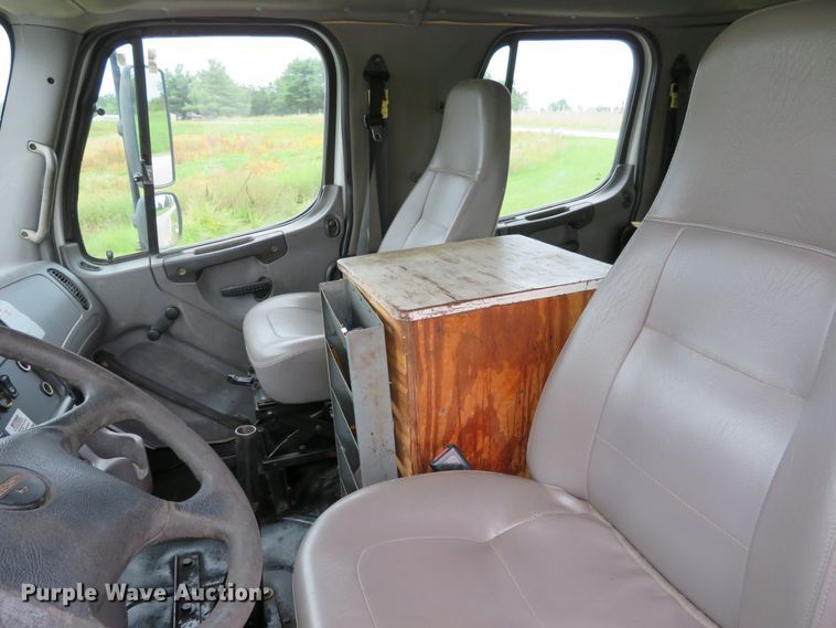 image for item DH1083 2010 Freightliner Business Class M2  Crew Cab utility truck