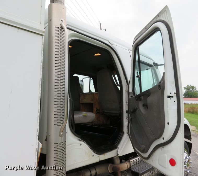 image for item DH1083 2010 Freightliner Business Class M2  Crew Cab utility truck