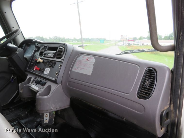 image for item DH1083 2010 Freightliner Business Class M2  Crew Cab utility truck