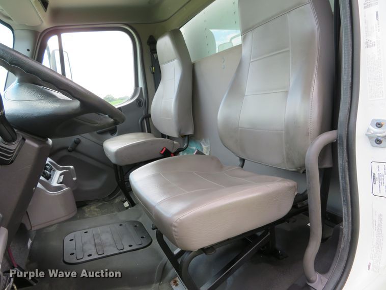 image for item DH1108 2014 Freightliner Business Class M2  box truck