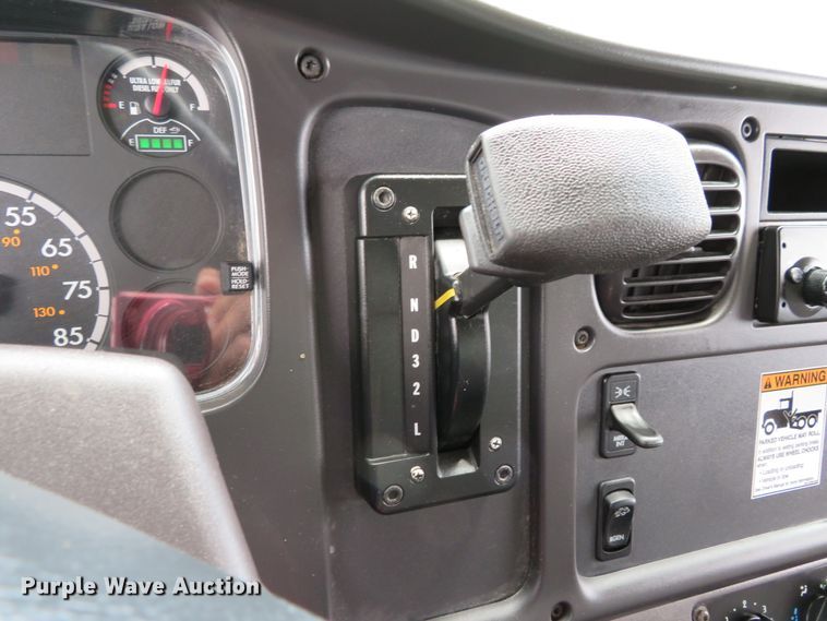 image for item DH1108 2014 Freightliner Business Class M2  box truck