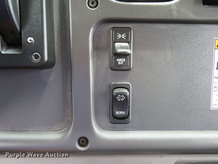 image for item DH1108 2014 Freightliner Business Class M2  box truck