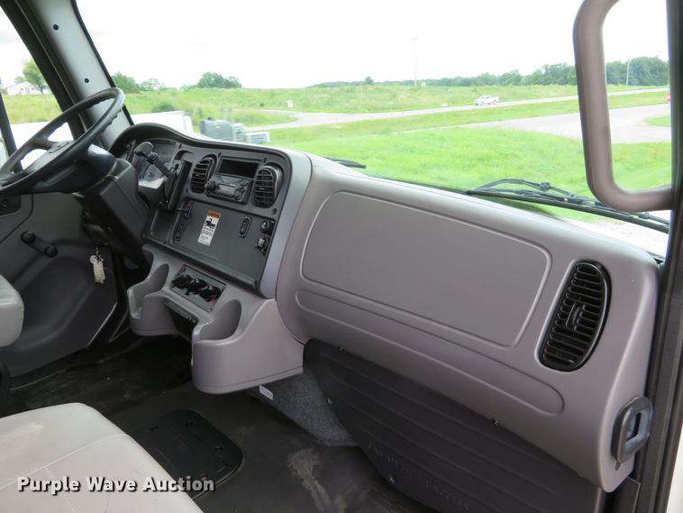 image for item DH1108 2014 Freightliner Business Class M2  box truck