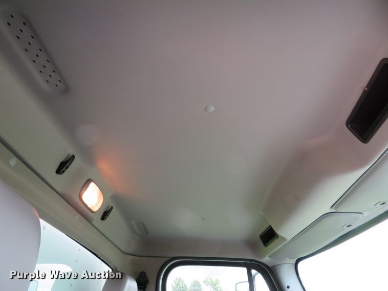 image for item DH1108 2014 Freightliner Business Class M2  box truck