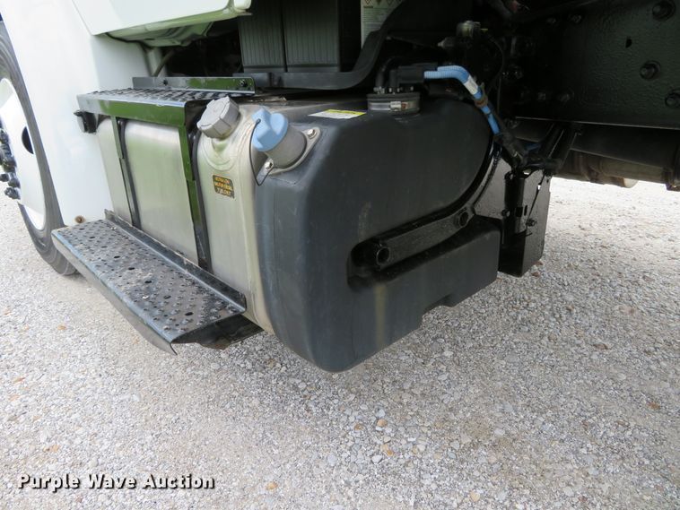 image for item DH1108 2014 Freightliner Business Class M2  box truck