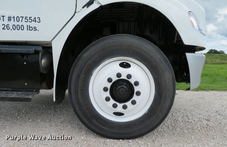 image for item DH1108 2014 Freightliner Business Class M2  box truck