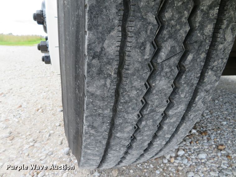 image for item DH1108 2014 Freightliner Business Class M2  box truck