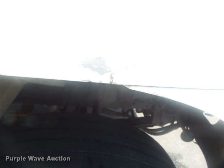 image for item DH3830 2005 International 4400  semi truck