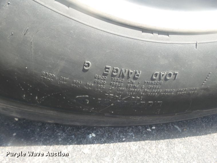 image for item DH3830 2005 International 4400  semi truck