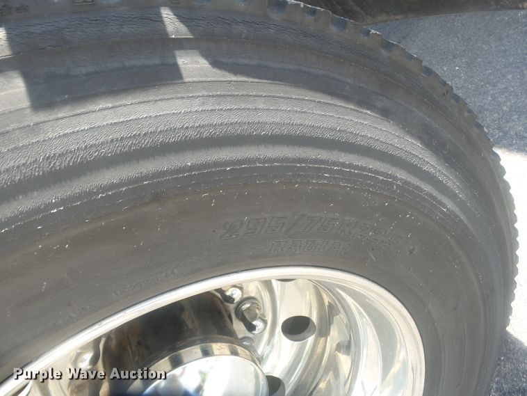 image for item DH3832 2013 Peterbilt 337  semi truck