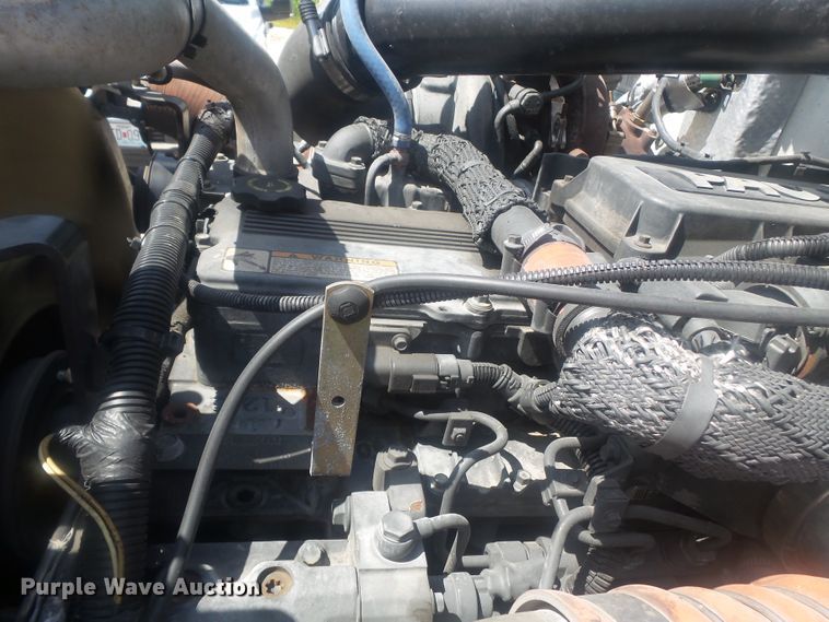 image for item DH3832 2013 Peterbilt 337  semi truck