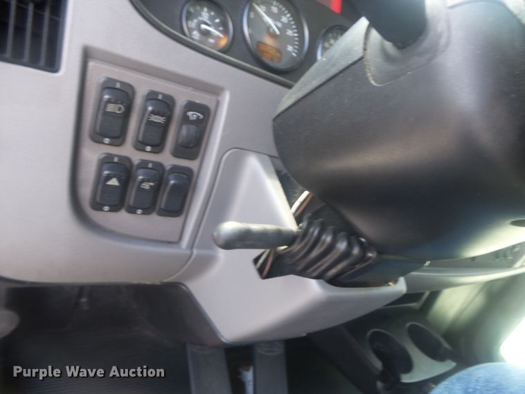 image for item DH3832 2013 Peterbilt 337  semi truck