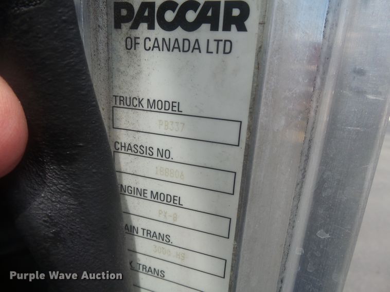 image for item DH3832 2013 Peterbilt 337  semi truck