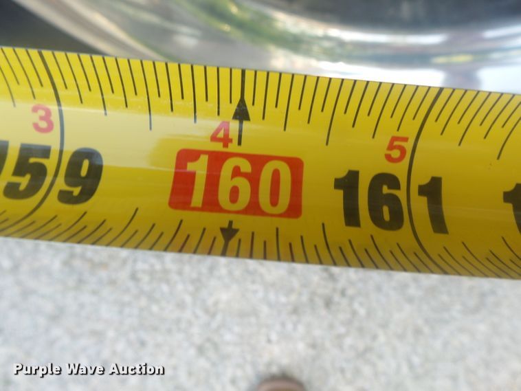 image for item DH3832 2013 Peterbilt 337  semi truck